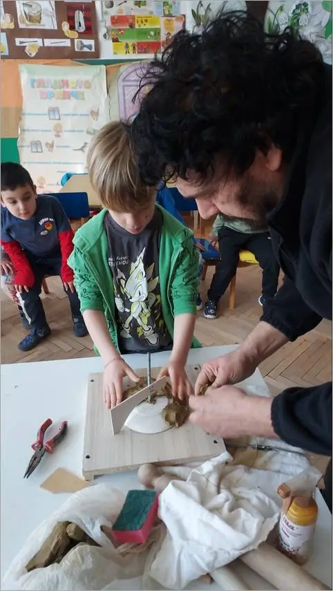 Правиме глинени садови со дедо Димо-07-03-2025-001